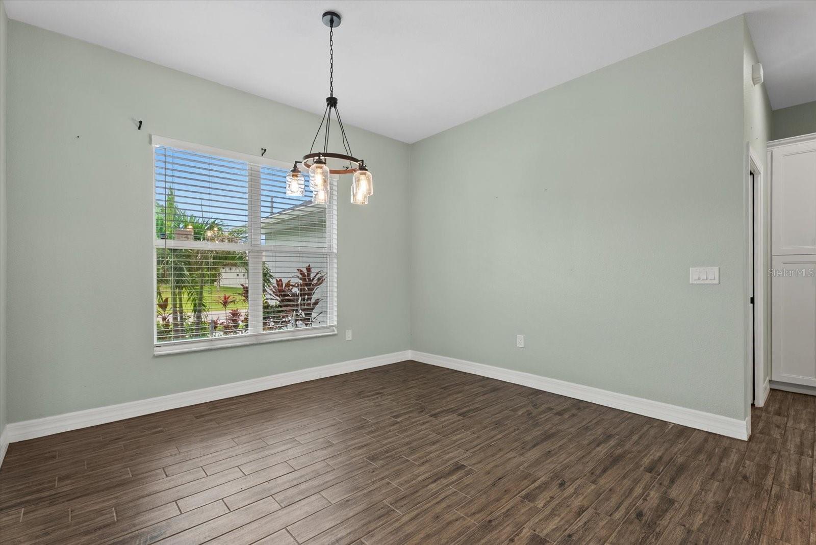 ROTONDA LAKES - Residential