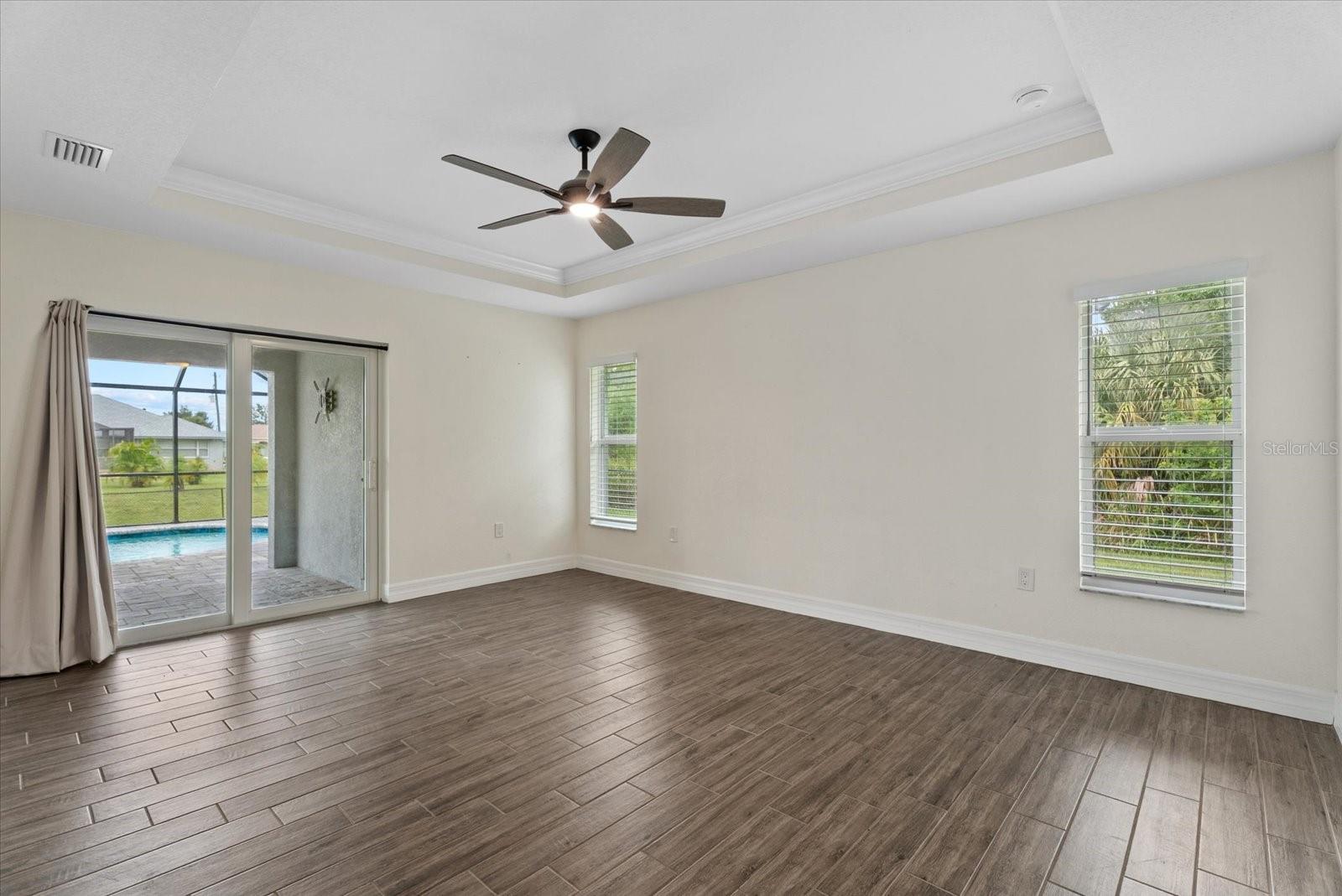 ROTONDA LAKES - Residential