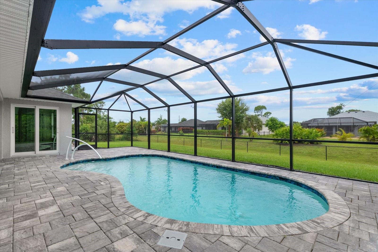 ROTONDA LAKES - Residential