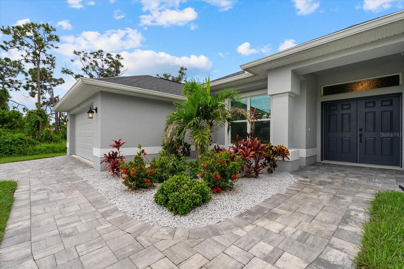 ROTONDA LAKES - Residential