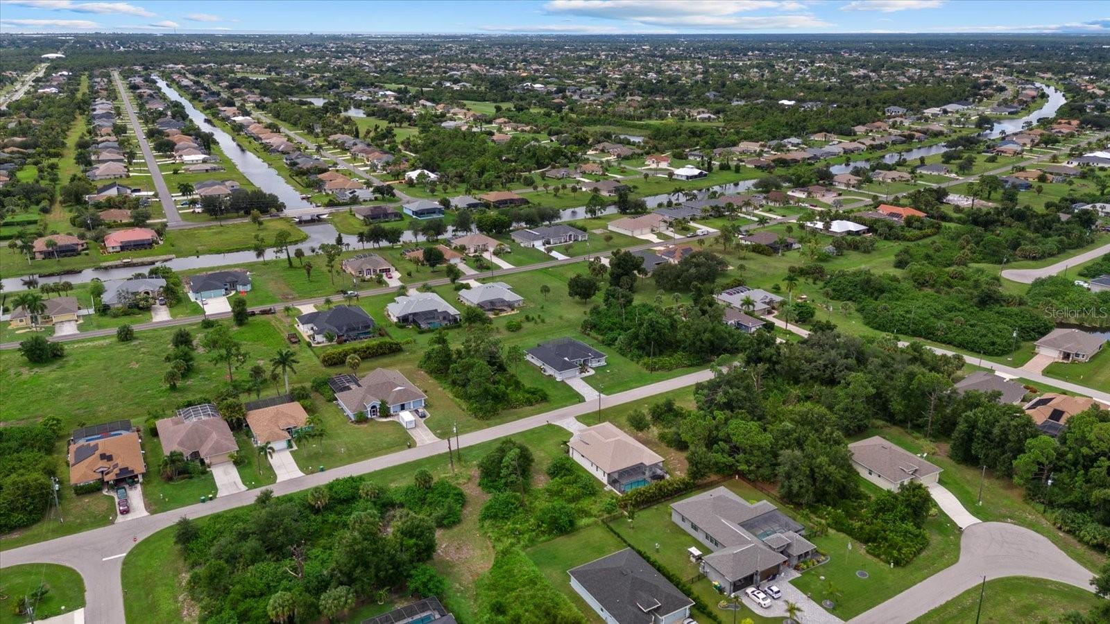 ROTONDA LAKES - Residential