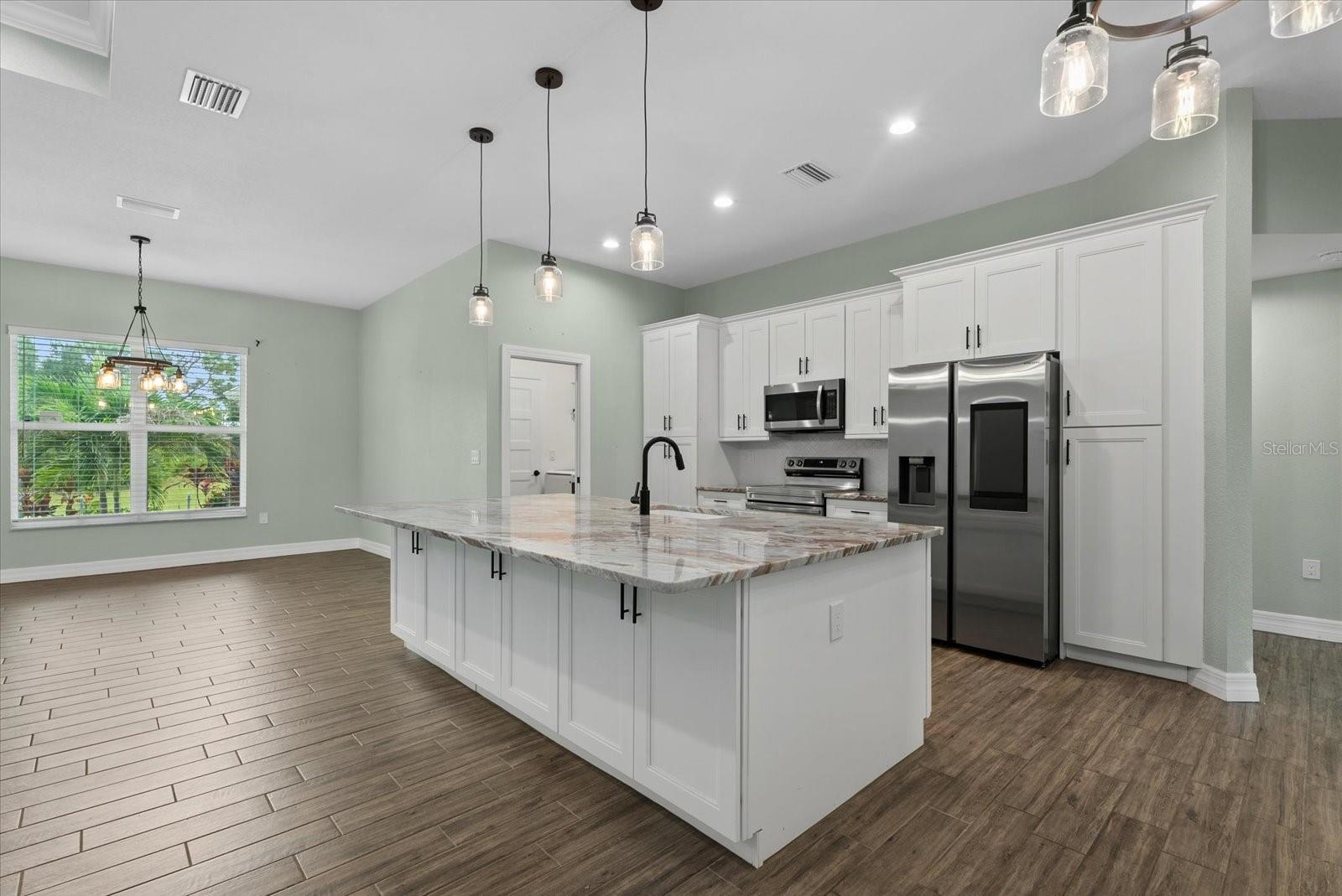 ROTONDA LAKES - Residential