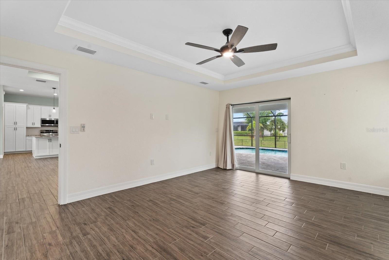 ROTONDA LAKES - Residential