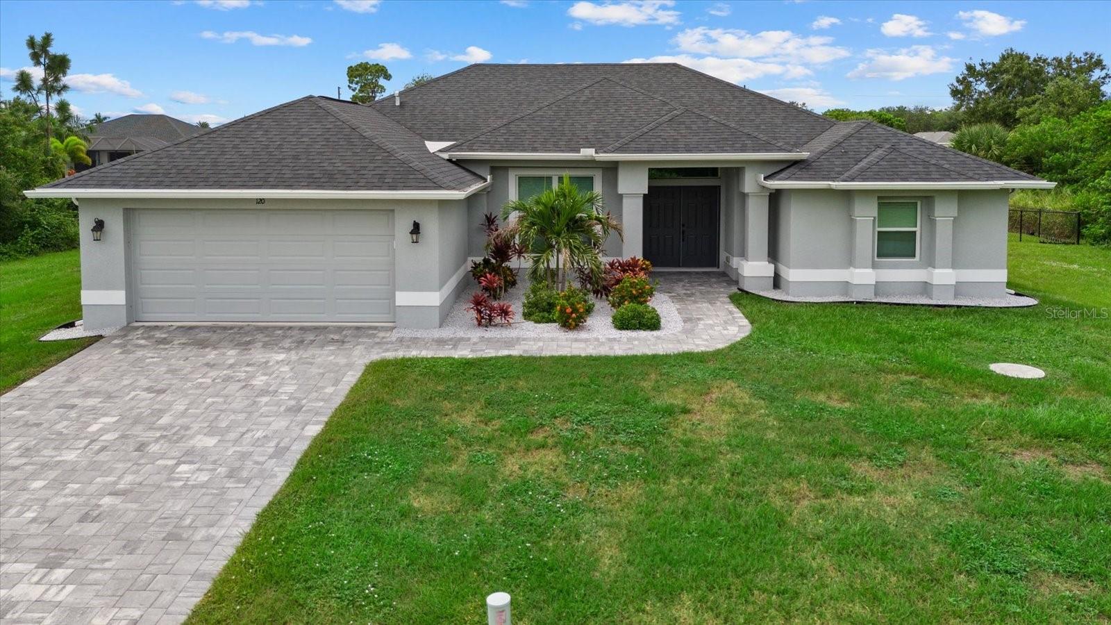 ROTONDA LAKES - Residential