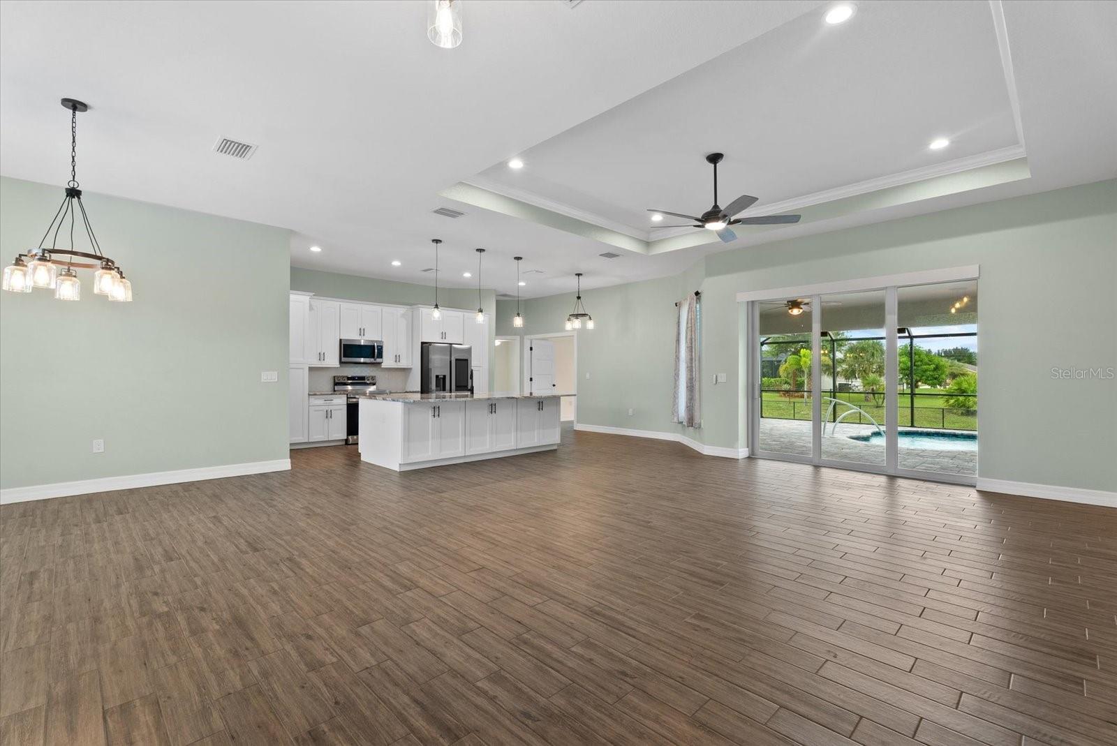 ROTONDA LAKES - Residential