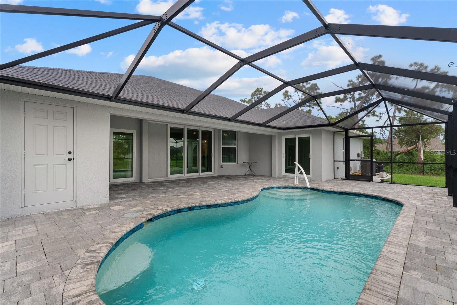 ROTONDA LAKES - Residential
