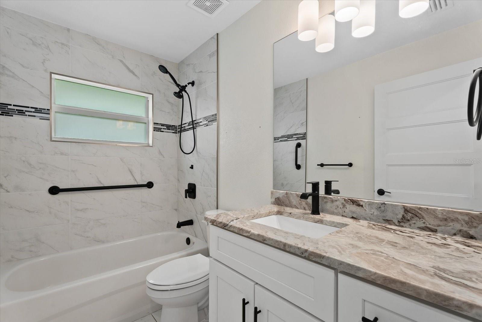 ROTONDA LAKES - Residential