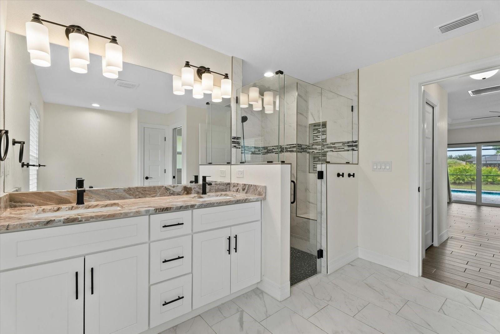 ROTONDA LAKES - Residential