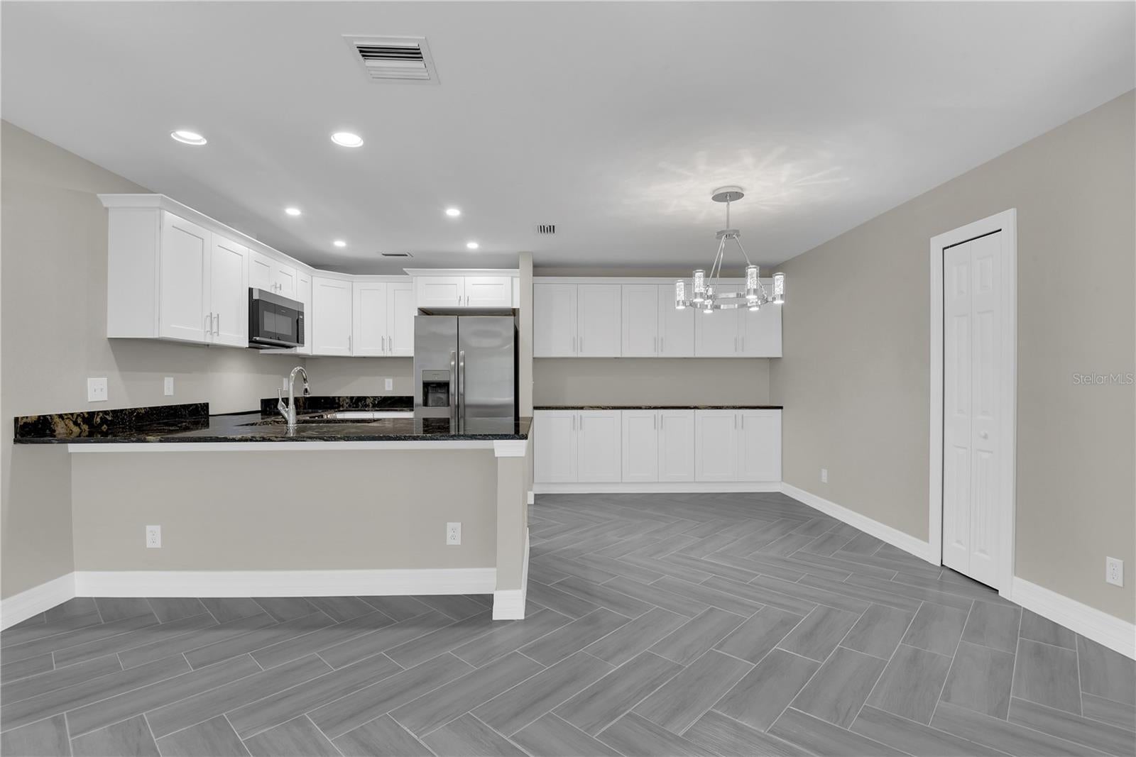 CAPE CORAL - Residential Income