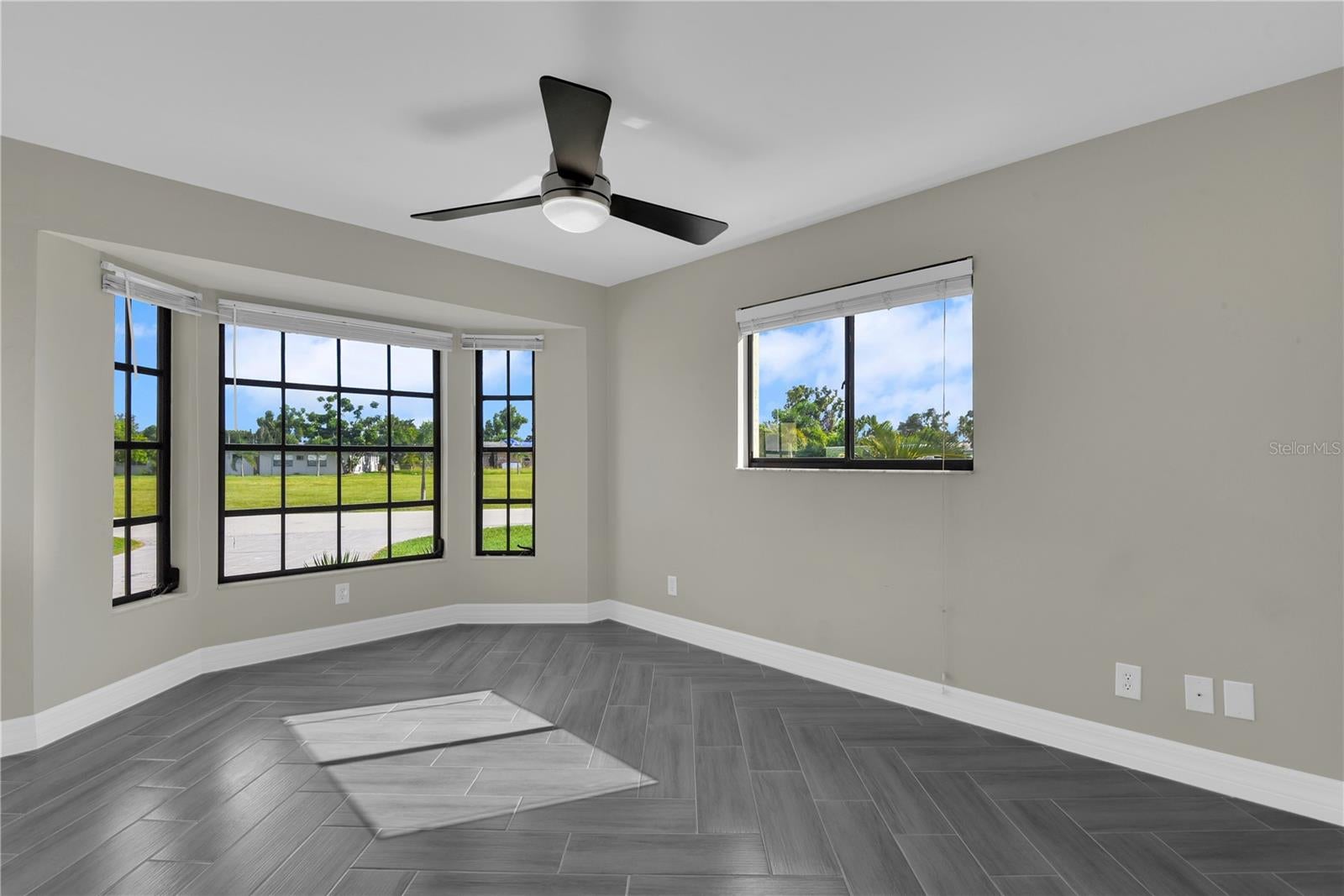 CAPE CORAL - Residential Income