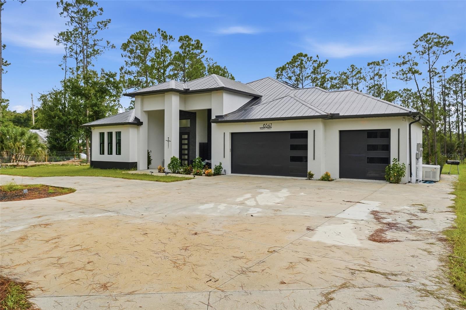 NORTH PORT CHARLOTTE ESTATES - Residential