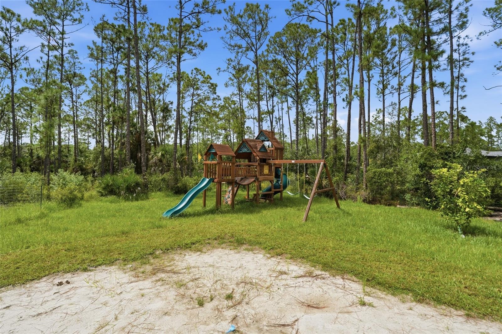 NORTH PORT CHARLOTTE ESTATES - Residential