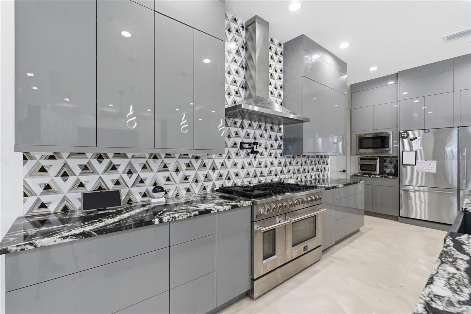 NORTH PORT CHARLOTTE ESTATES - Residential