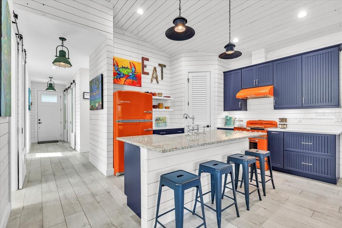 PALM SHORES - Residential