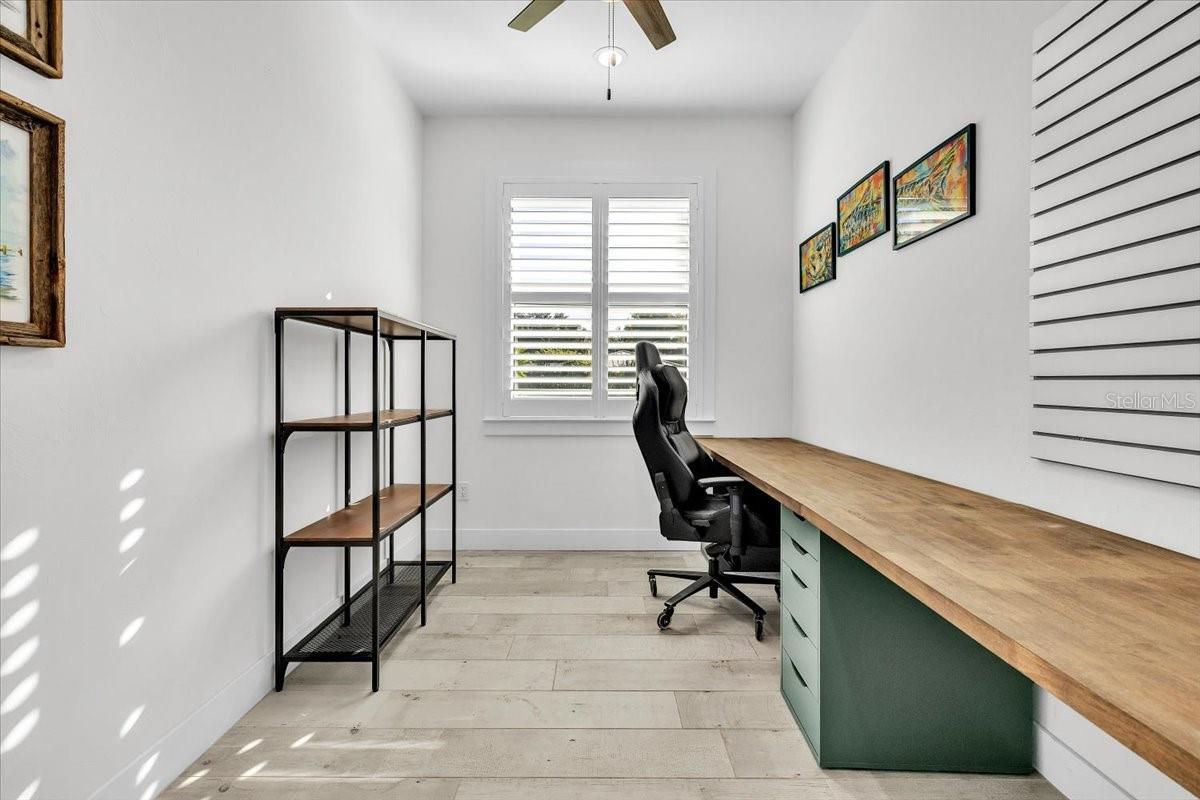 PALM SHORES - Residential
