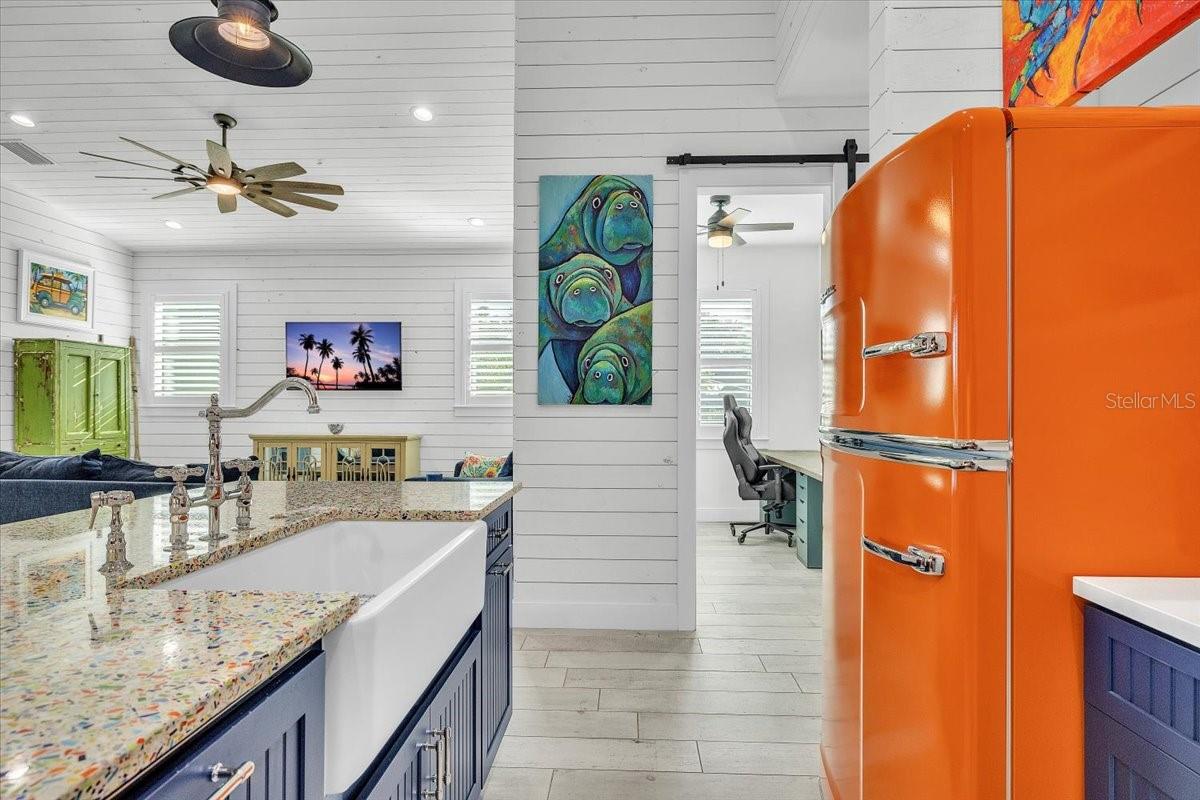 PALM SHORES - Residential