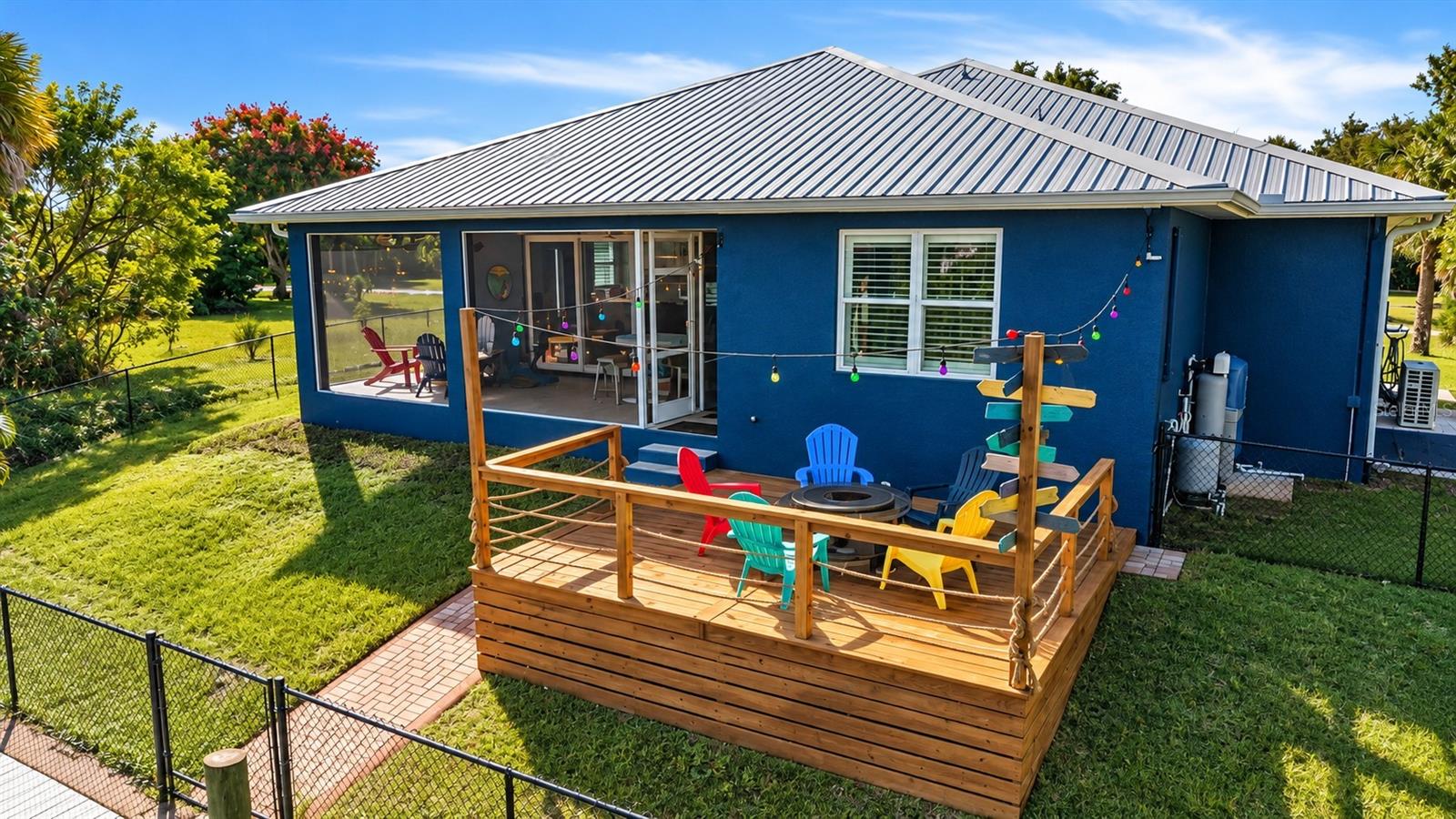 PALM SHORES - Residential