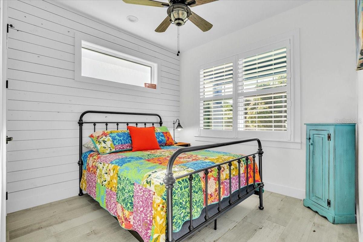 PALM SHORES - Residential