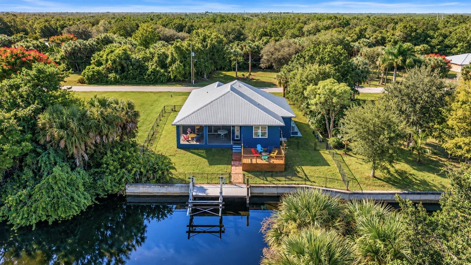 PALM SHORES - Residential