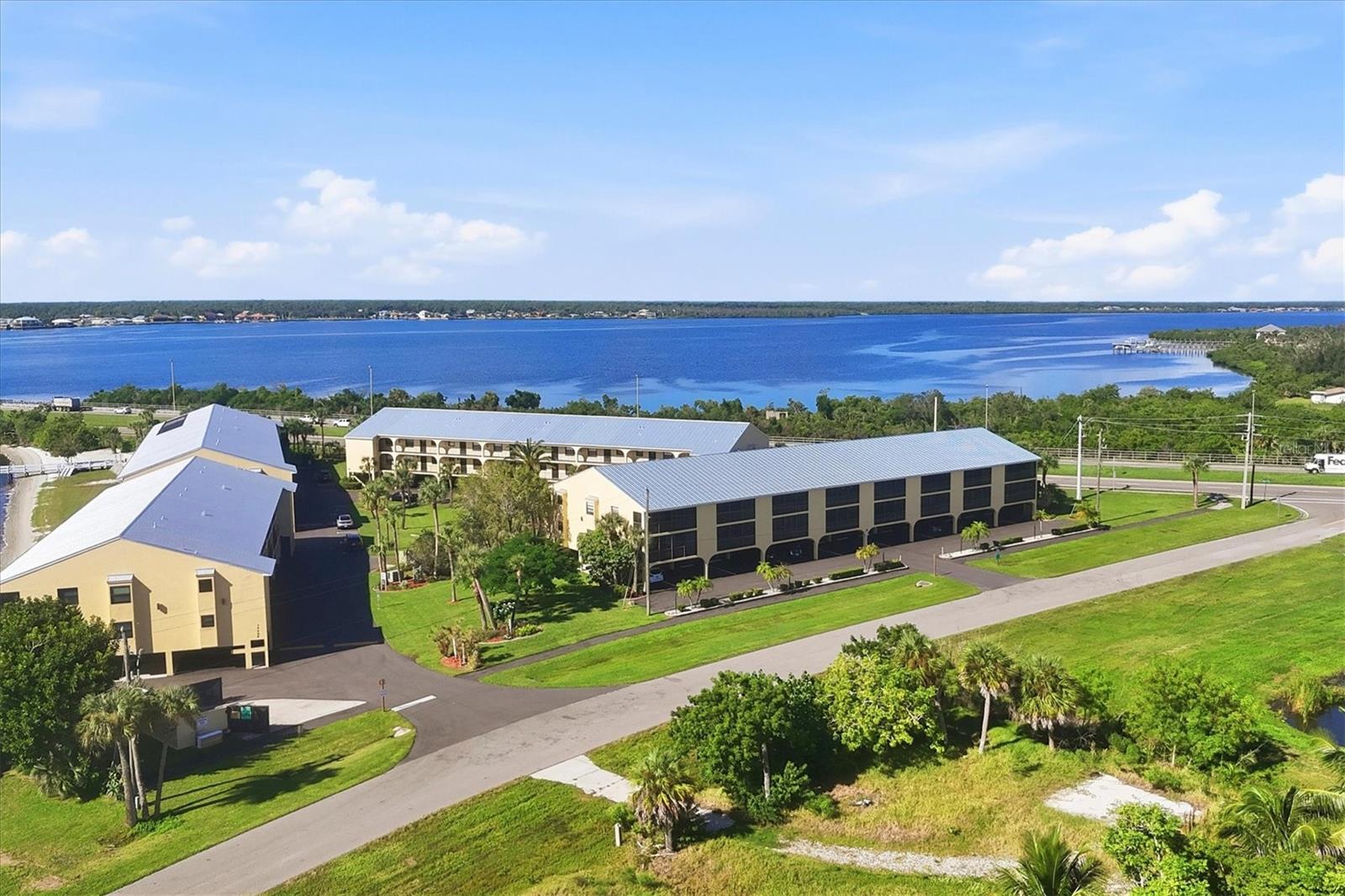 TARPON BAY PH 01 BLDG A - Residential