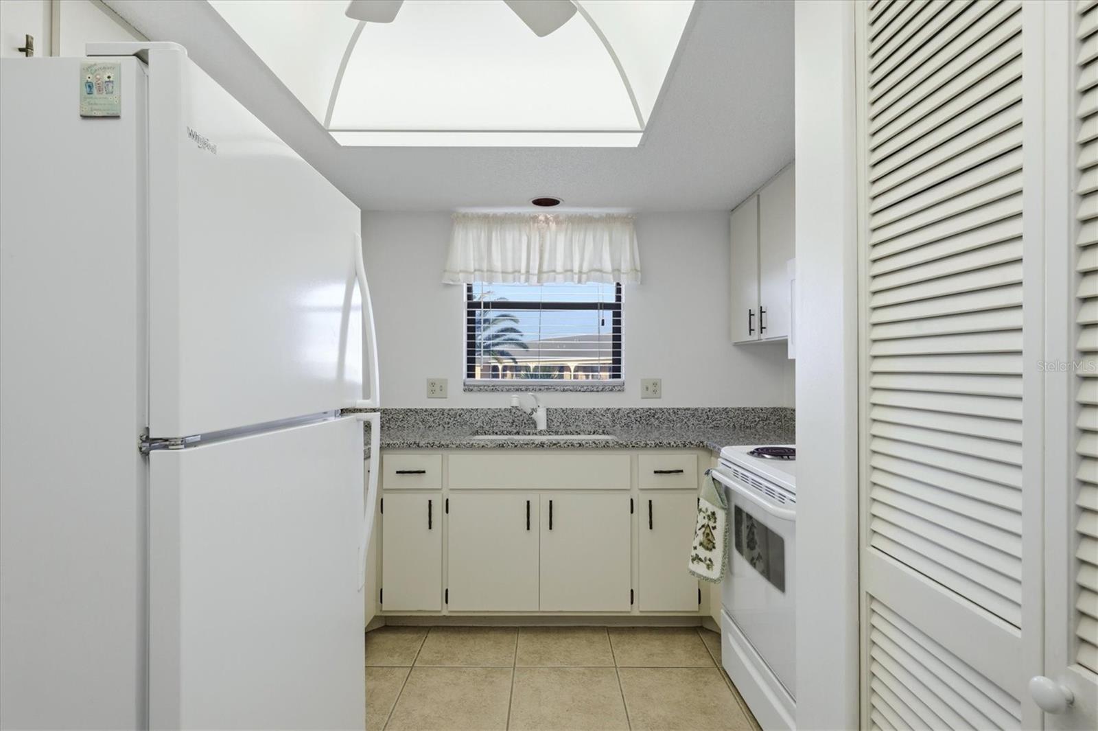 TARPON BAY PH 01 BLDG A - Residential