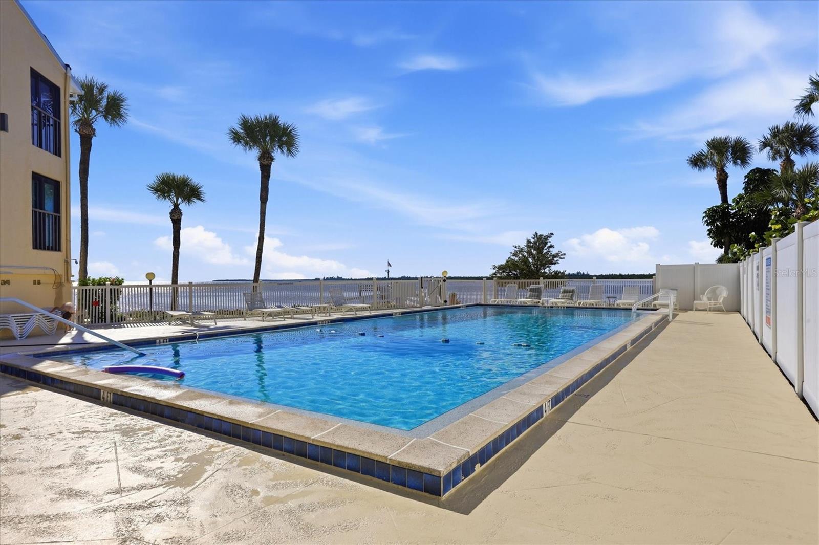 TARPON BAY PH 01 BLDG A - Residential