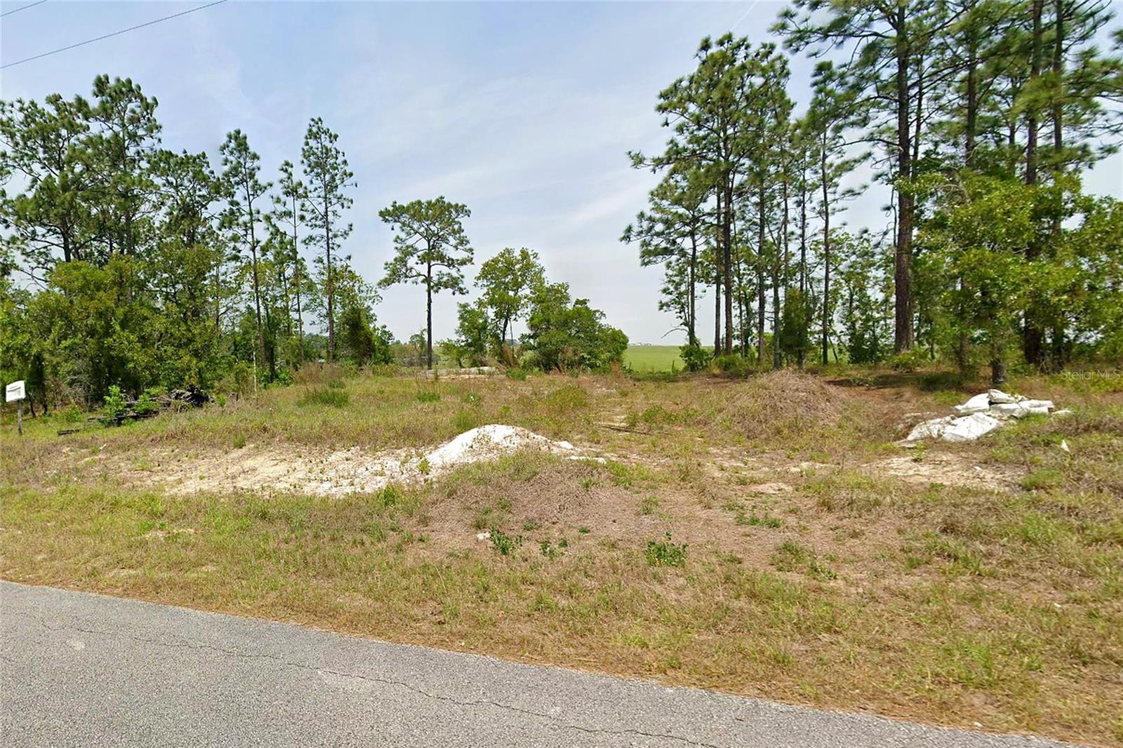 RAINBOW LAKES ESTATE - Land