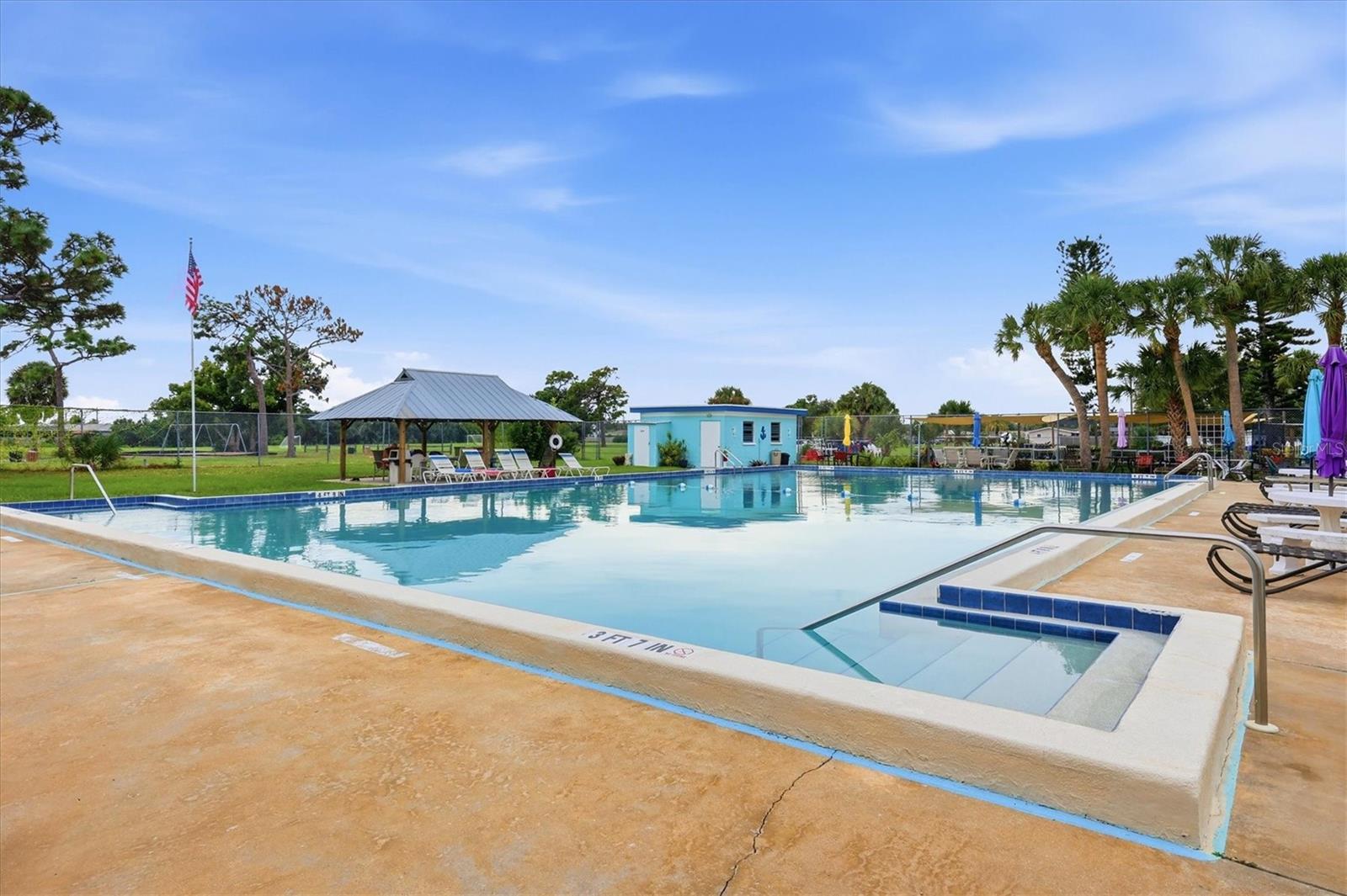 VENICE GARDENS - Residential