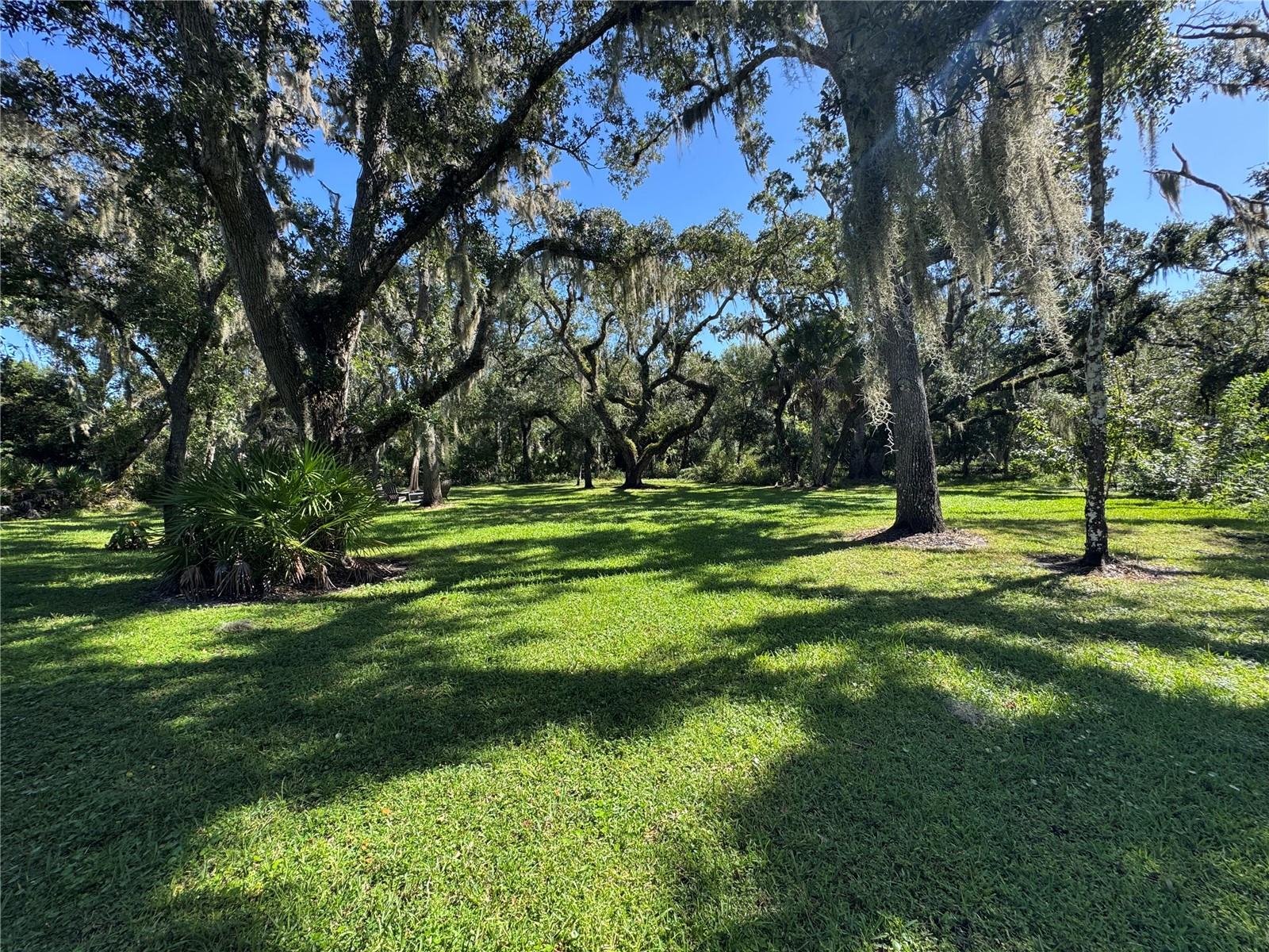 OAK FORD GOLF CLUB - Residential