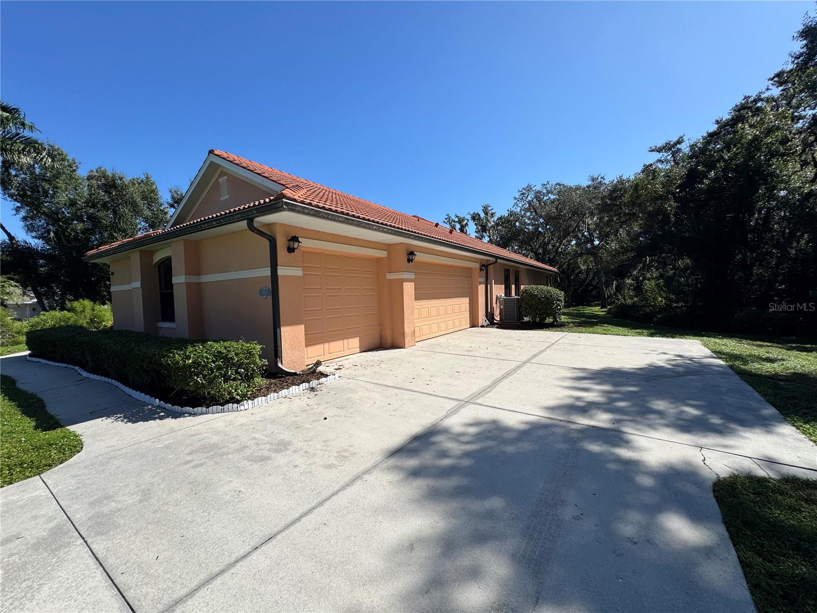 OAK FORD GOLF CLUB - Residential