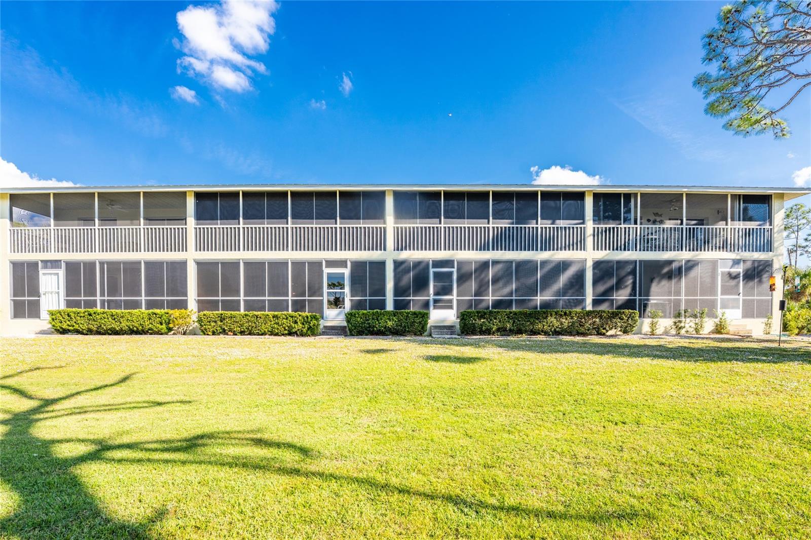 GOLDEN TEE PH 01 BLDG 14 - Residential