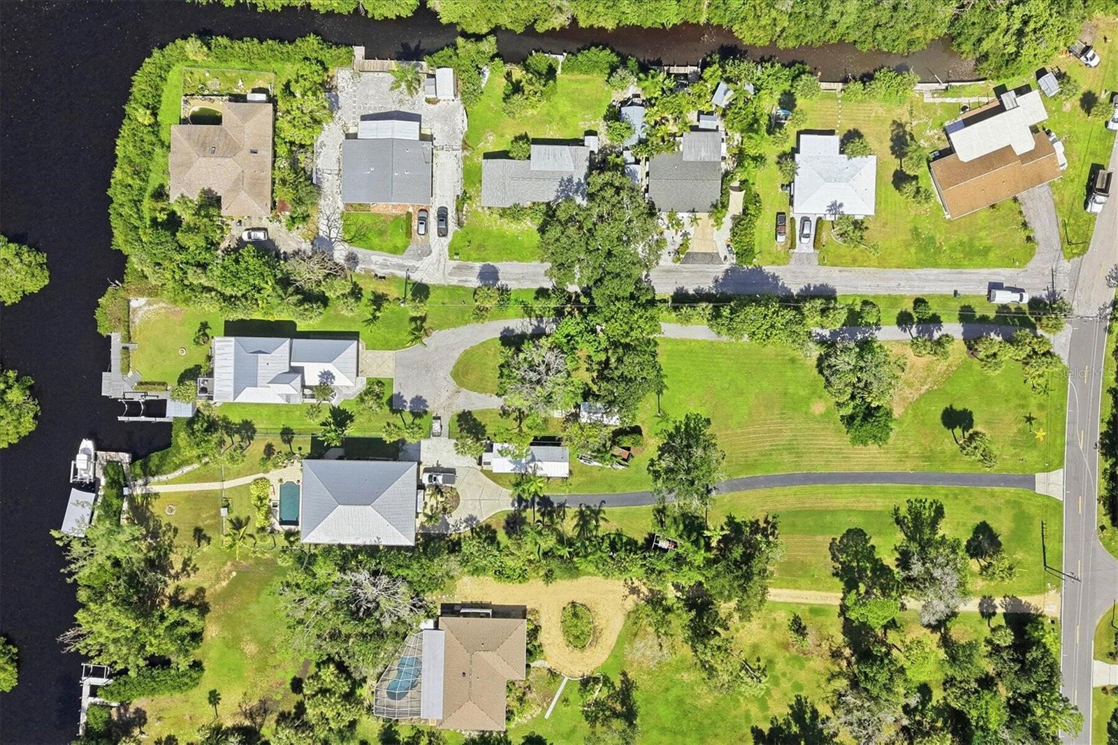 OXFORD MANOR - Residential