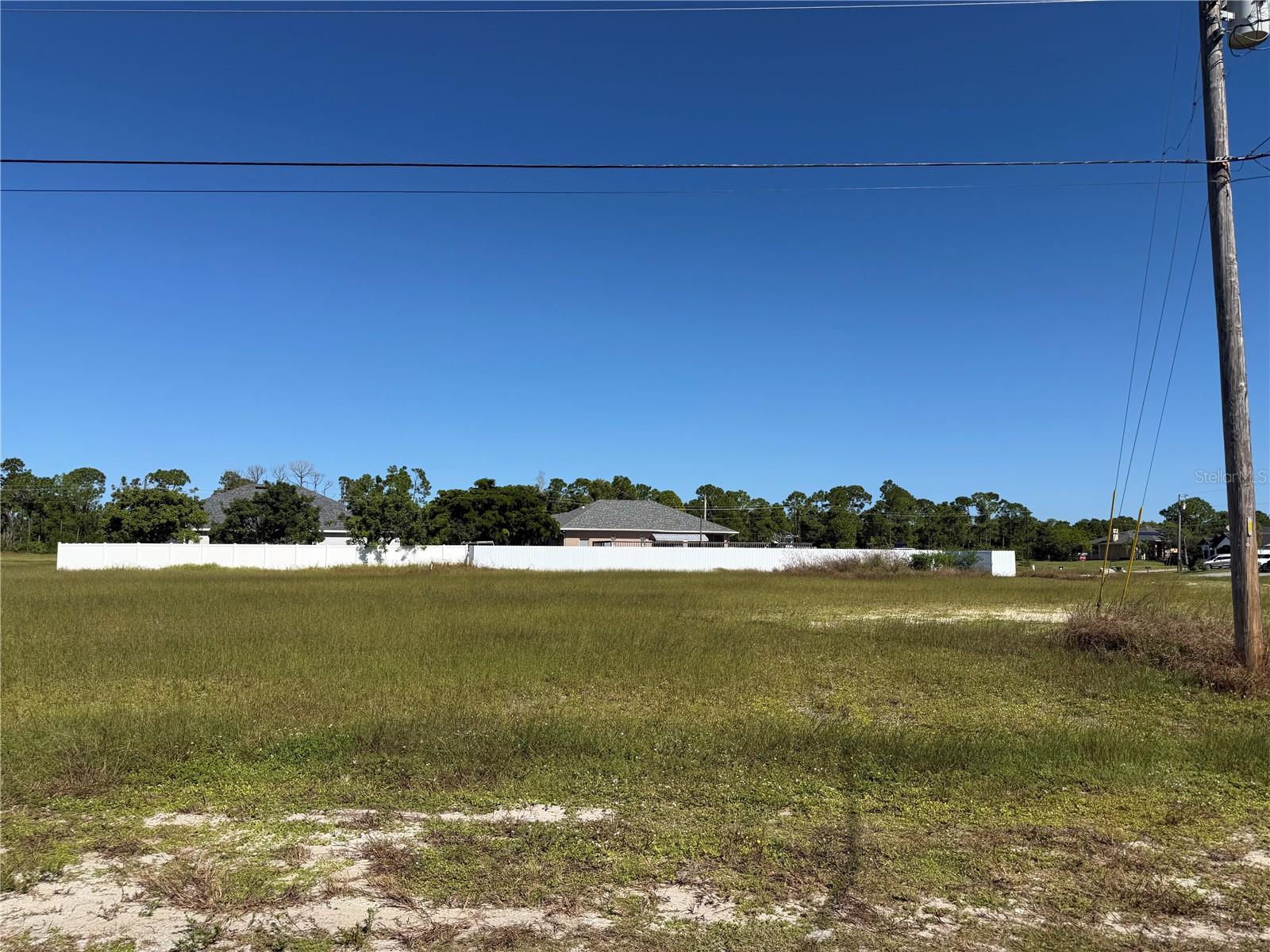CAPE CORAL - Land