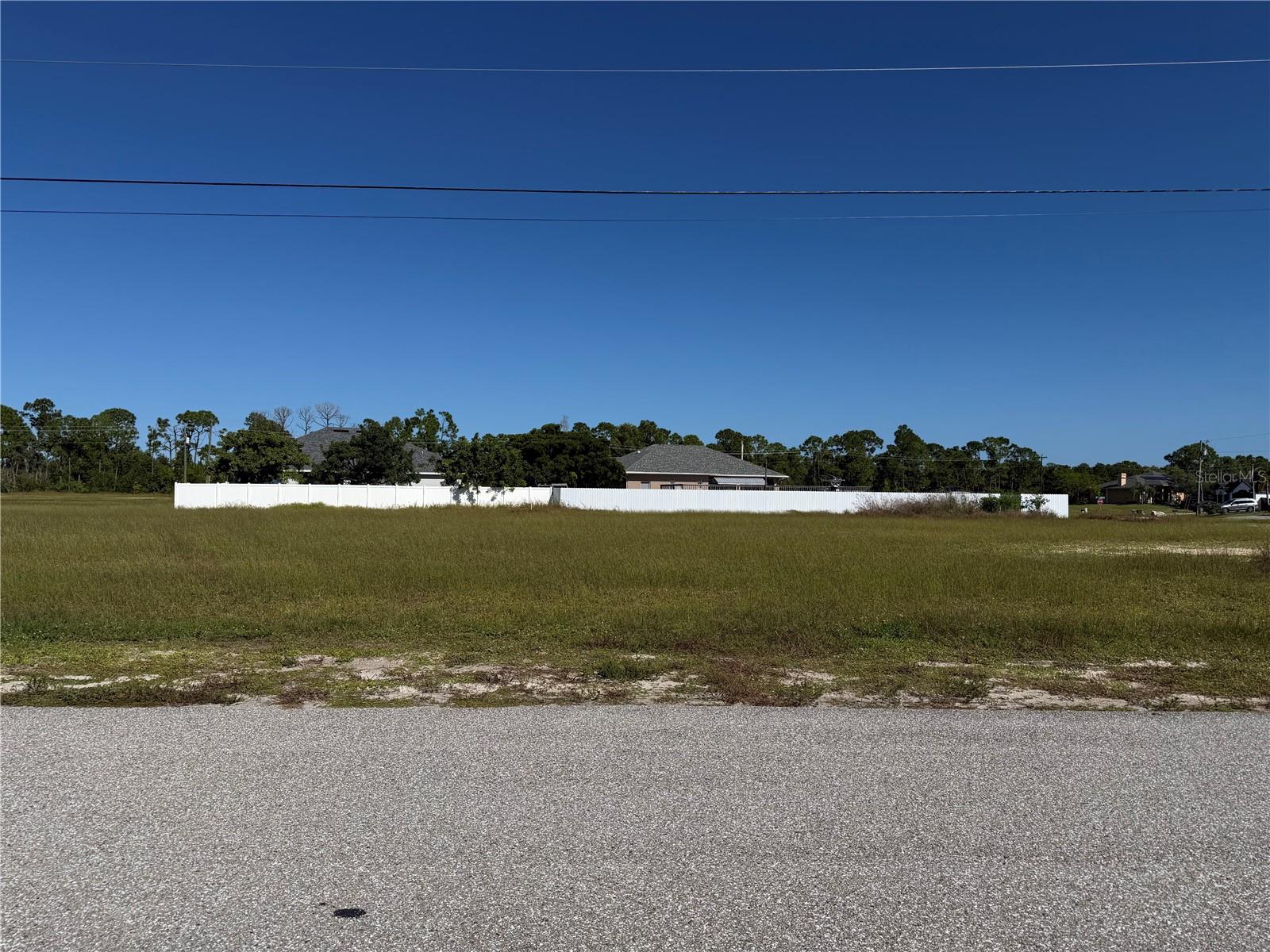 CAPE CORAL - Land