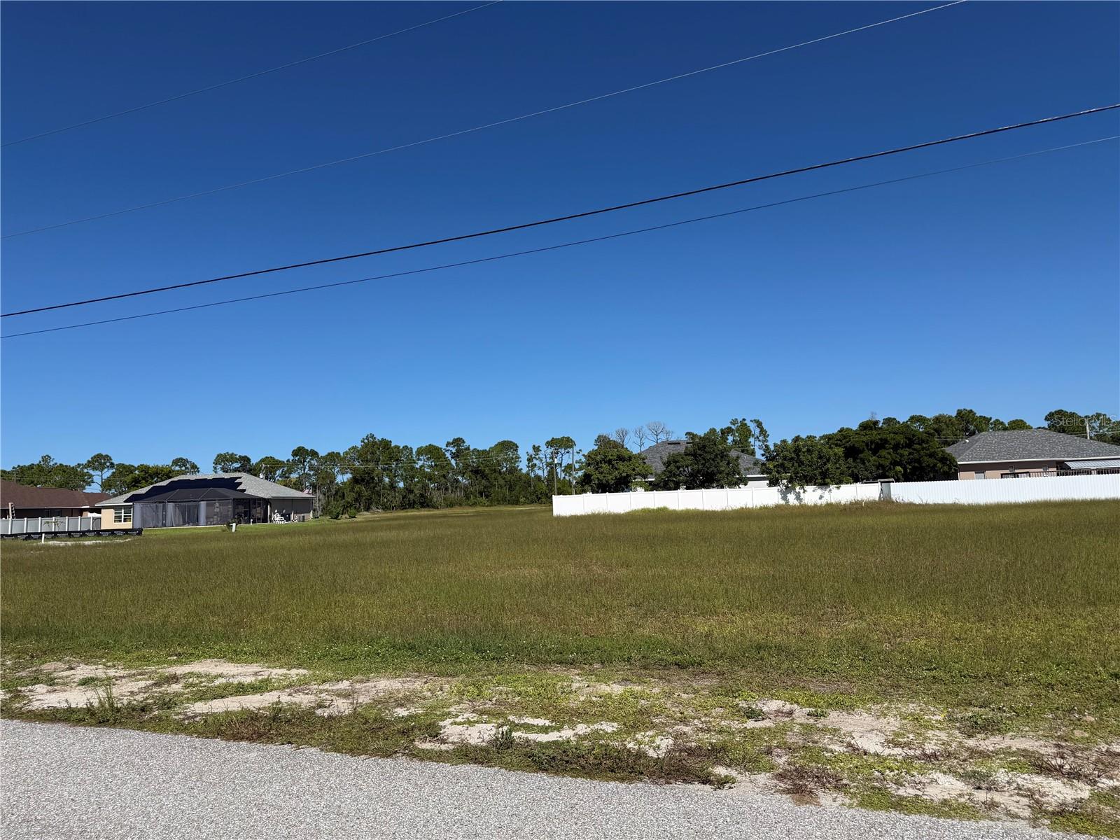 CAPE CORAL - Land