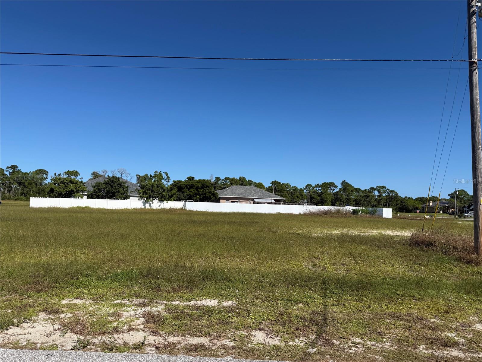 CAPE CORAL - Land
