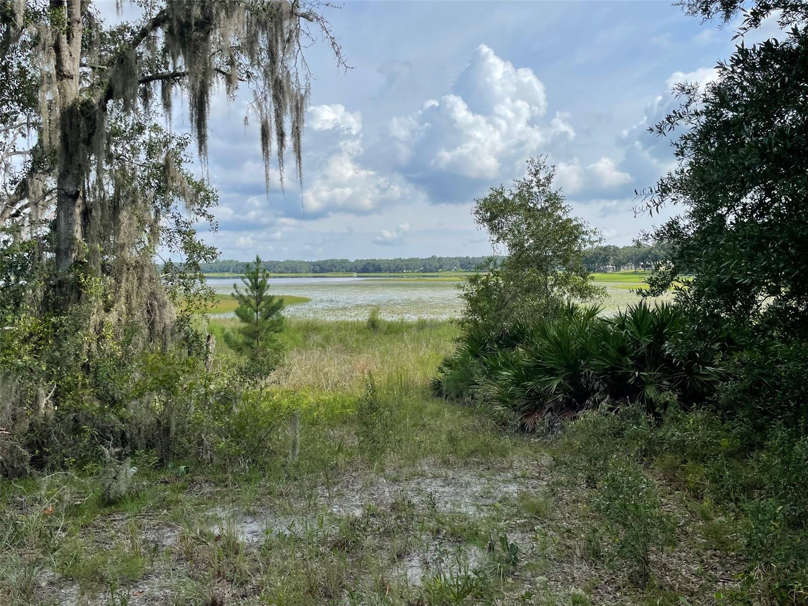 RAINBOW LAKES ESTATES - Land