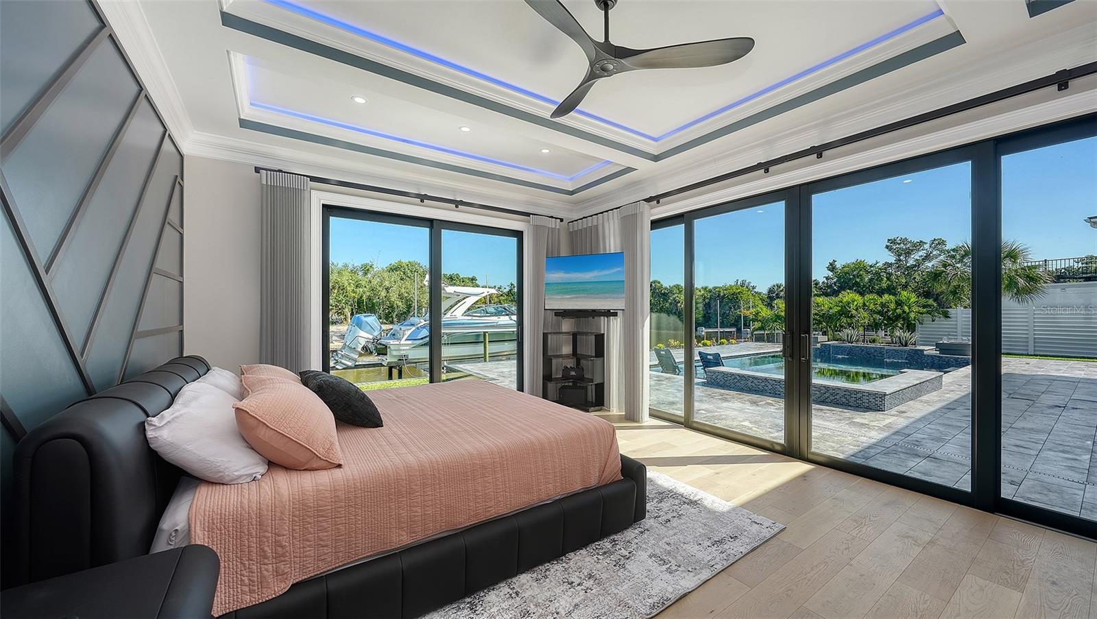 SIESTA ISLES - Residential