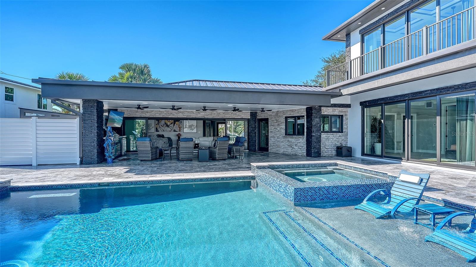 SIESTA ISLES - Residential