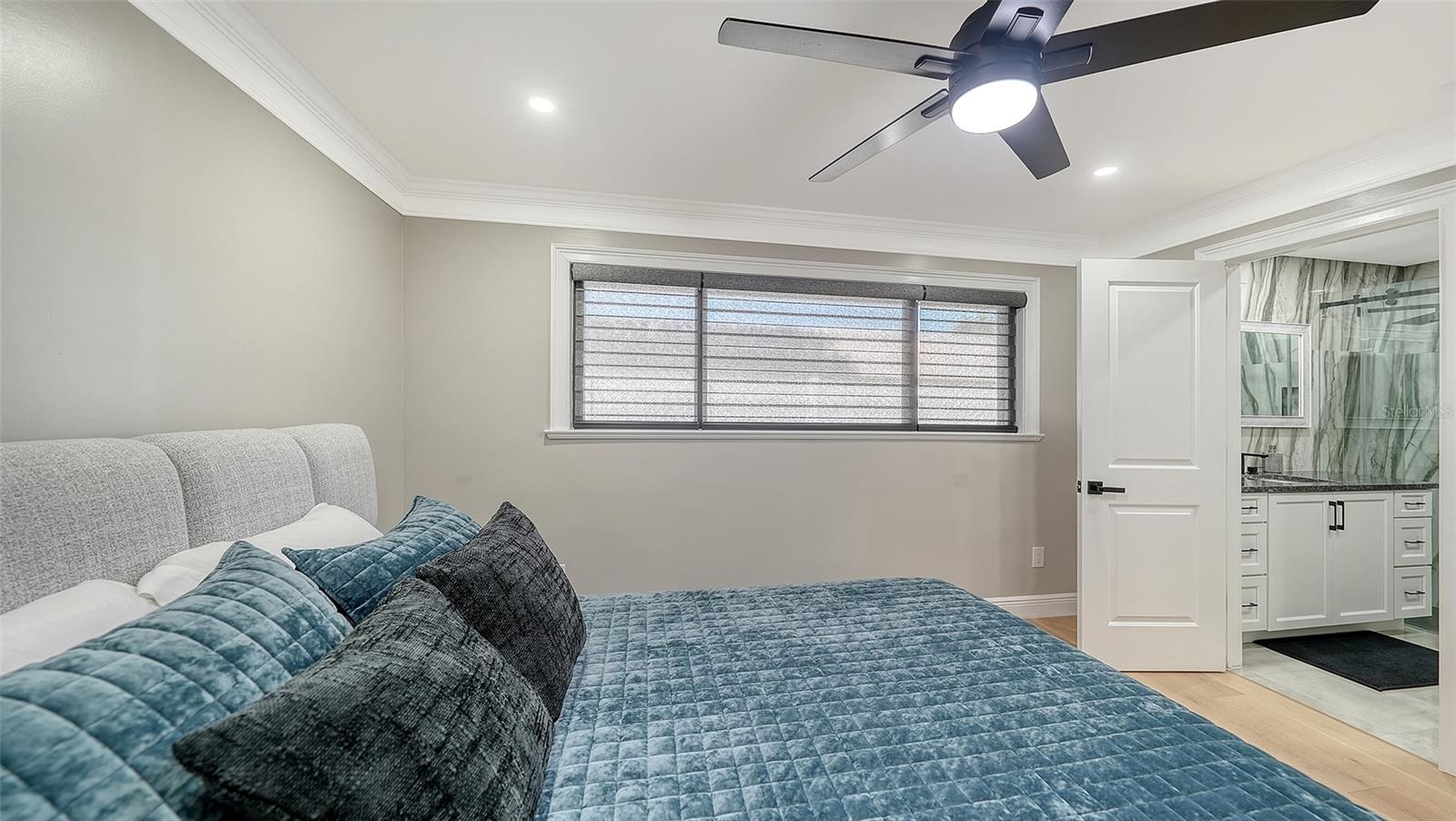 SIESTA ISLES - Residential