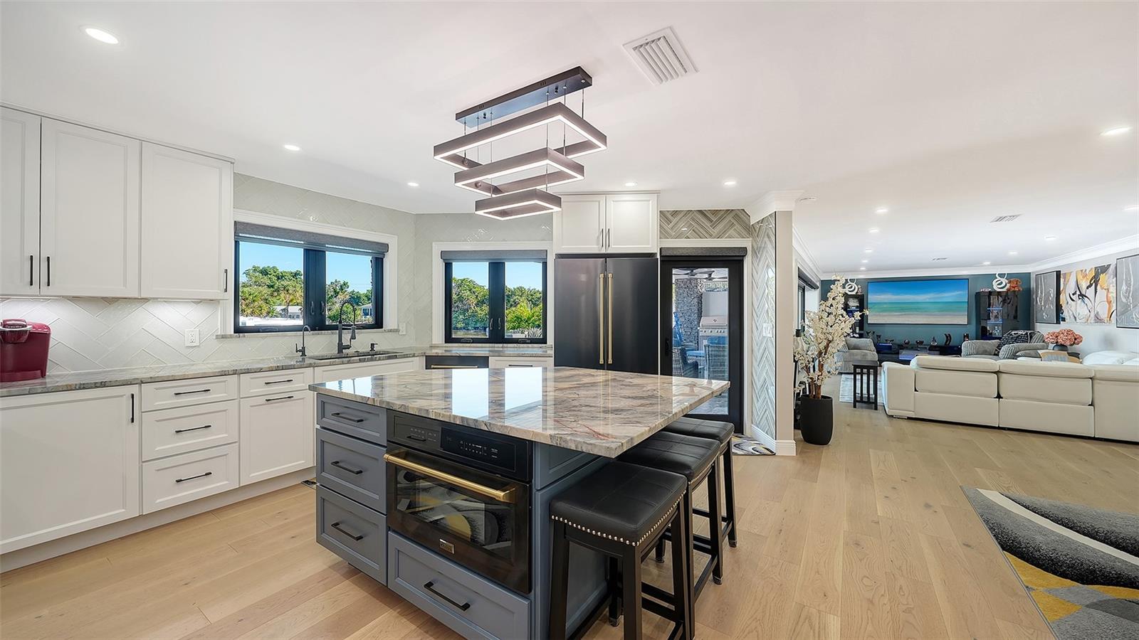 SIESTA ISLES - Residential