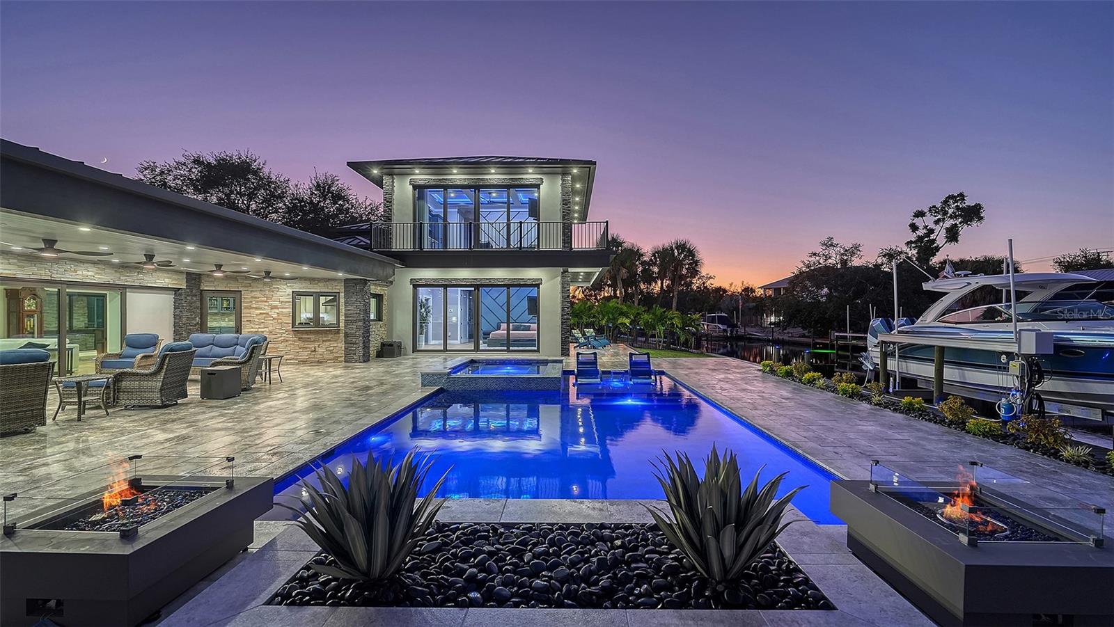 SIESTA ISLES - Residential