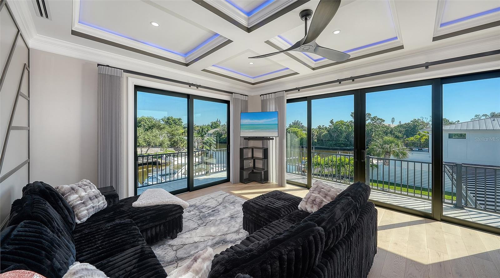 SIESTA ISLES - Residential
