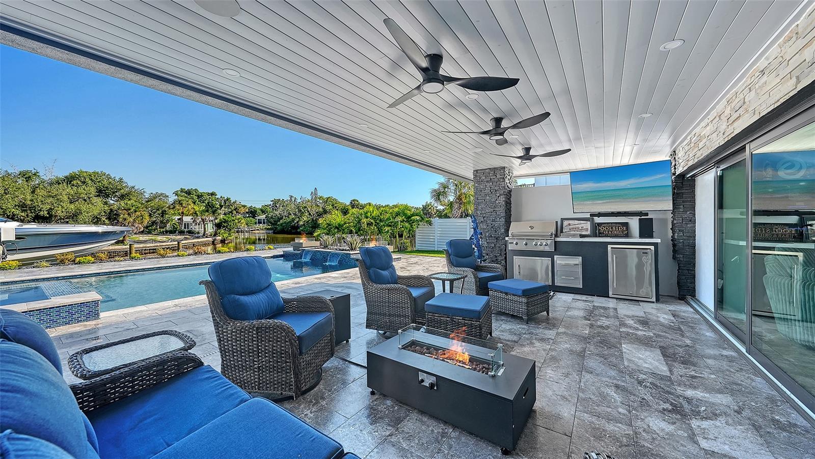 SIESTA ISLES - Residential