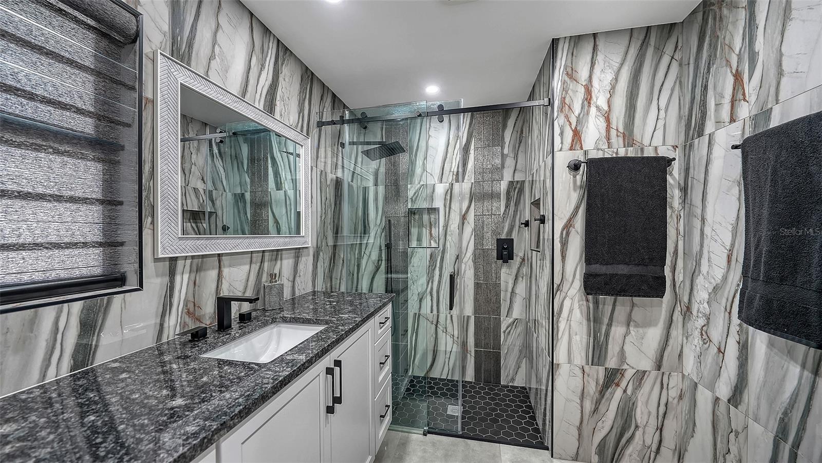 SIESTA ISLES - Residential