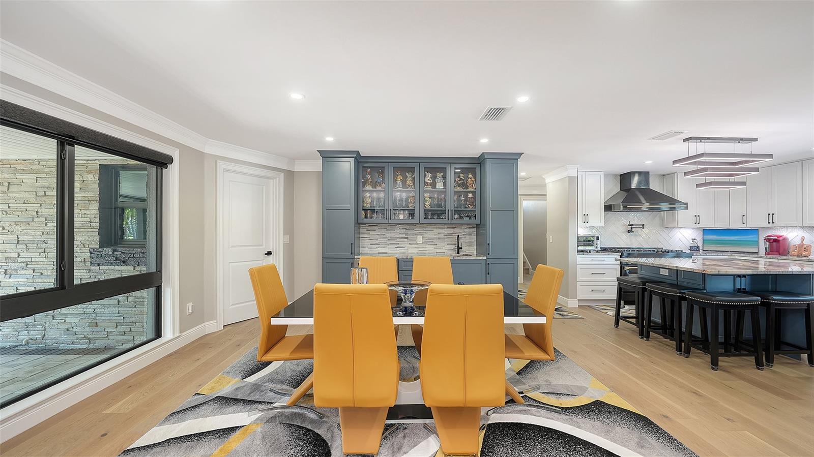 SIESTA ISLES - Residential