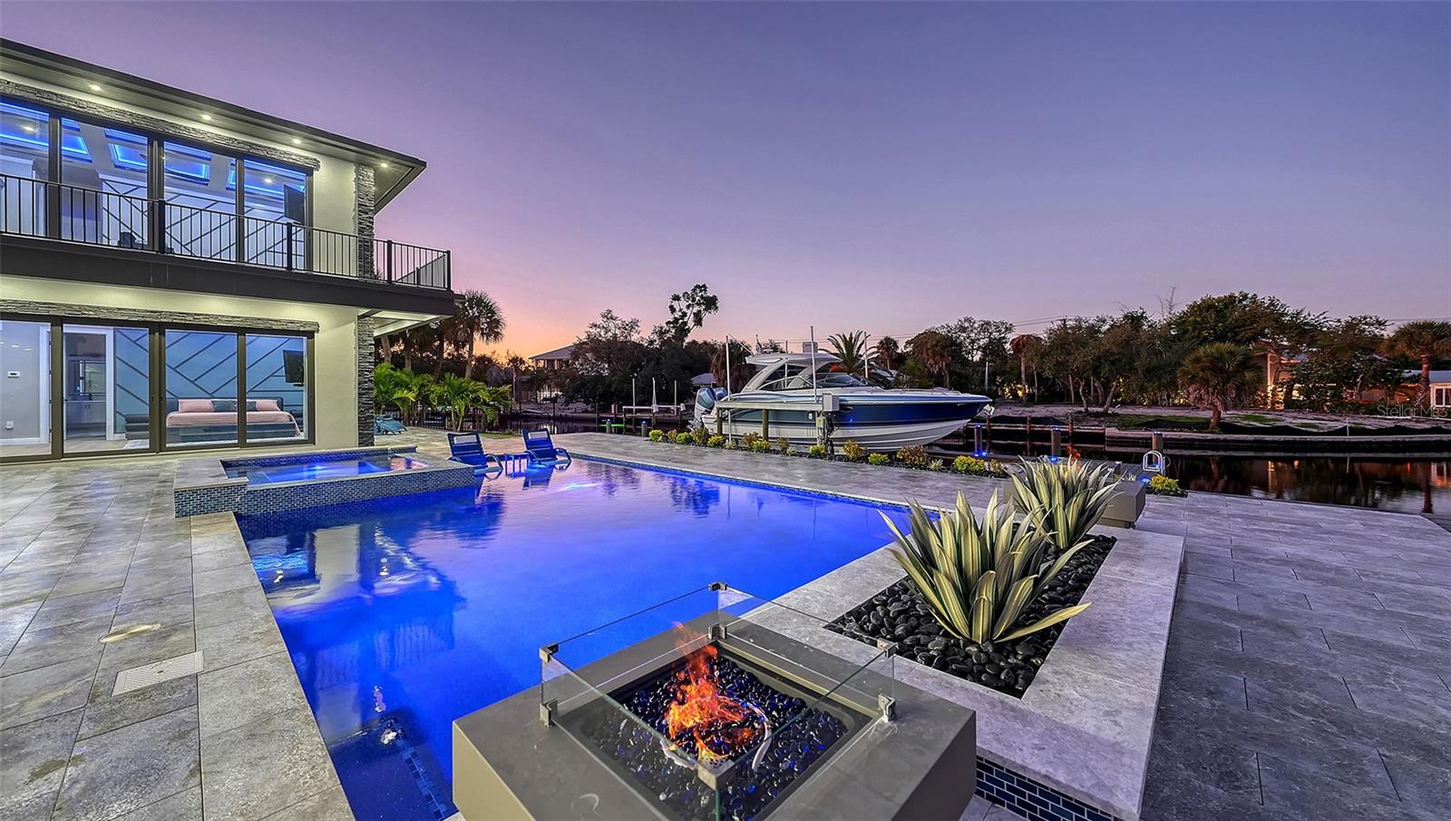 SIESTA ISLES - Residential