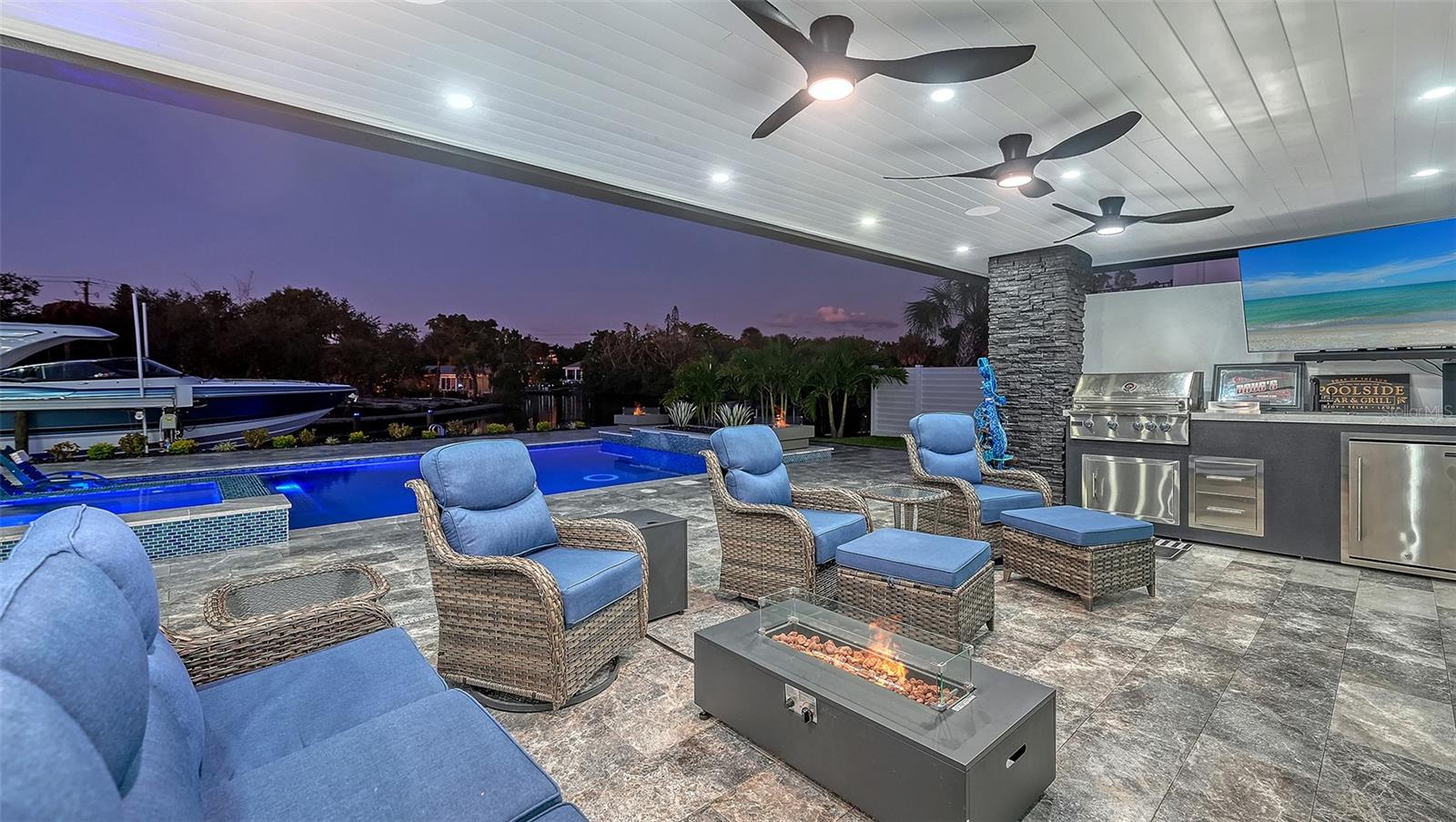 SIESTA ISLES - Residential