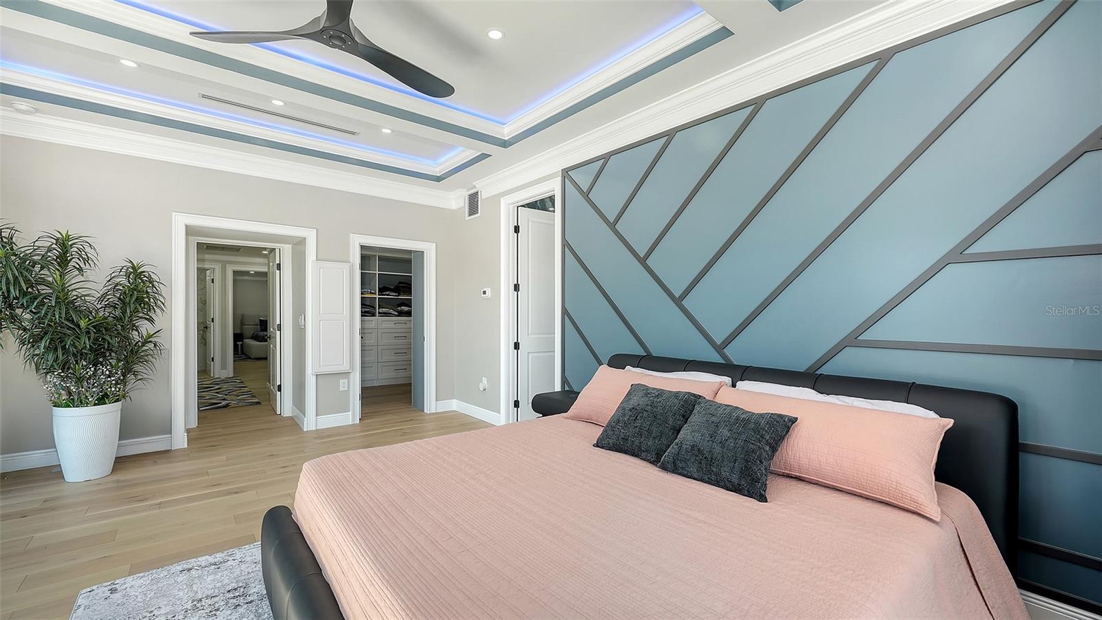 SIESTA ISLES - Residential