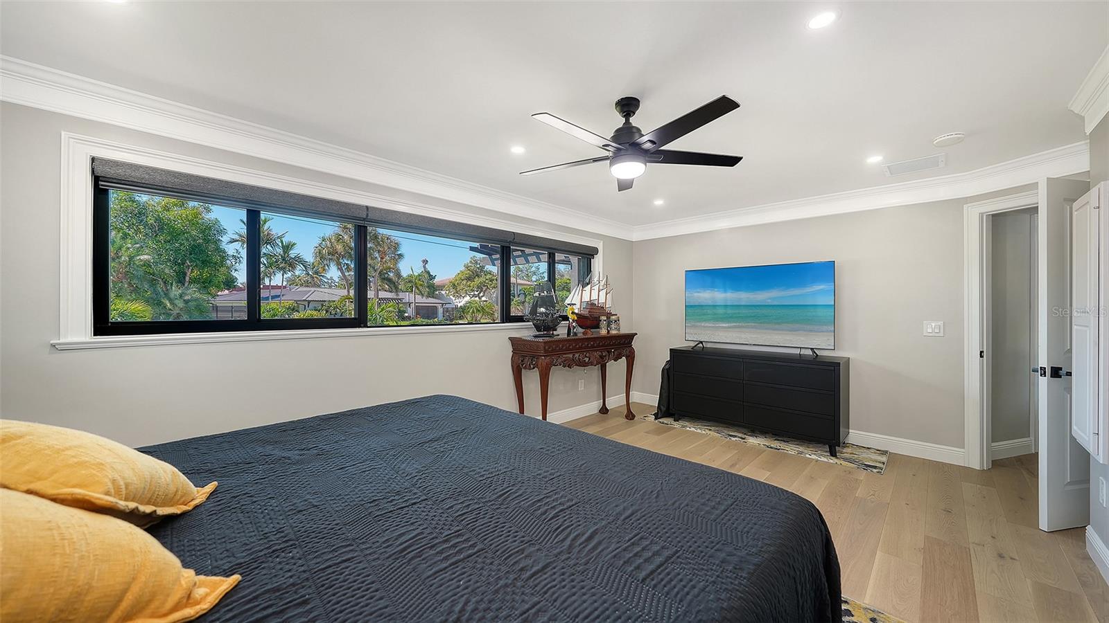 SIESTA ISLES - Residential